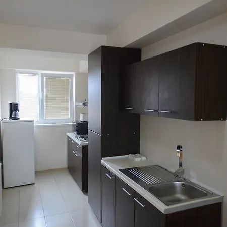 Tuya אפורי נורד